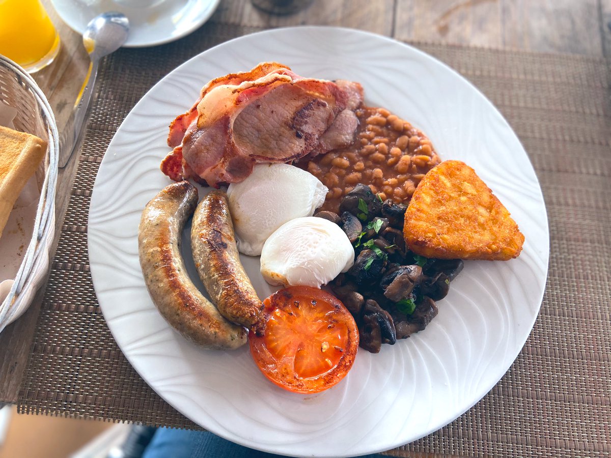 ms_arsenal's tweet photo. This morning’s breakfast at @NeliGsCafe Full review and more pics coming to @zeroforksgiven1 soon! Let me know your thoughts 🤤🍳🥓 https://t.co/OCoL8Xn8Tl