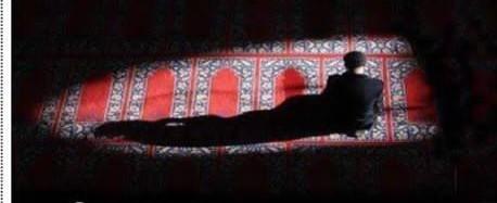 Rahil35766177's tweet photo. اذا اعتقدت يوما ان حلملك بعييد فتذكر ان الله قريب https://t.co/rD0tcBFiVP