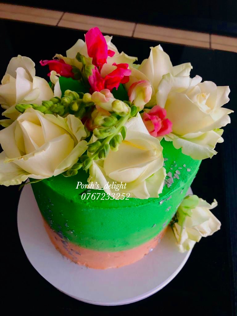 porsh_delight's tweet photo. Babyshower Cake 😊 #Mintgreenandwarmbrown #freshflowers @porsh_delight 

📲 0767233252
Address:Waterfall East Rustenburg North West 

Kindly RT  for Awareness https://t.co/aSPlyOvA4d
