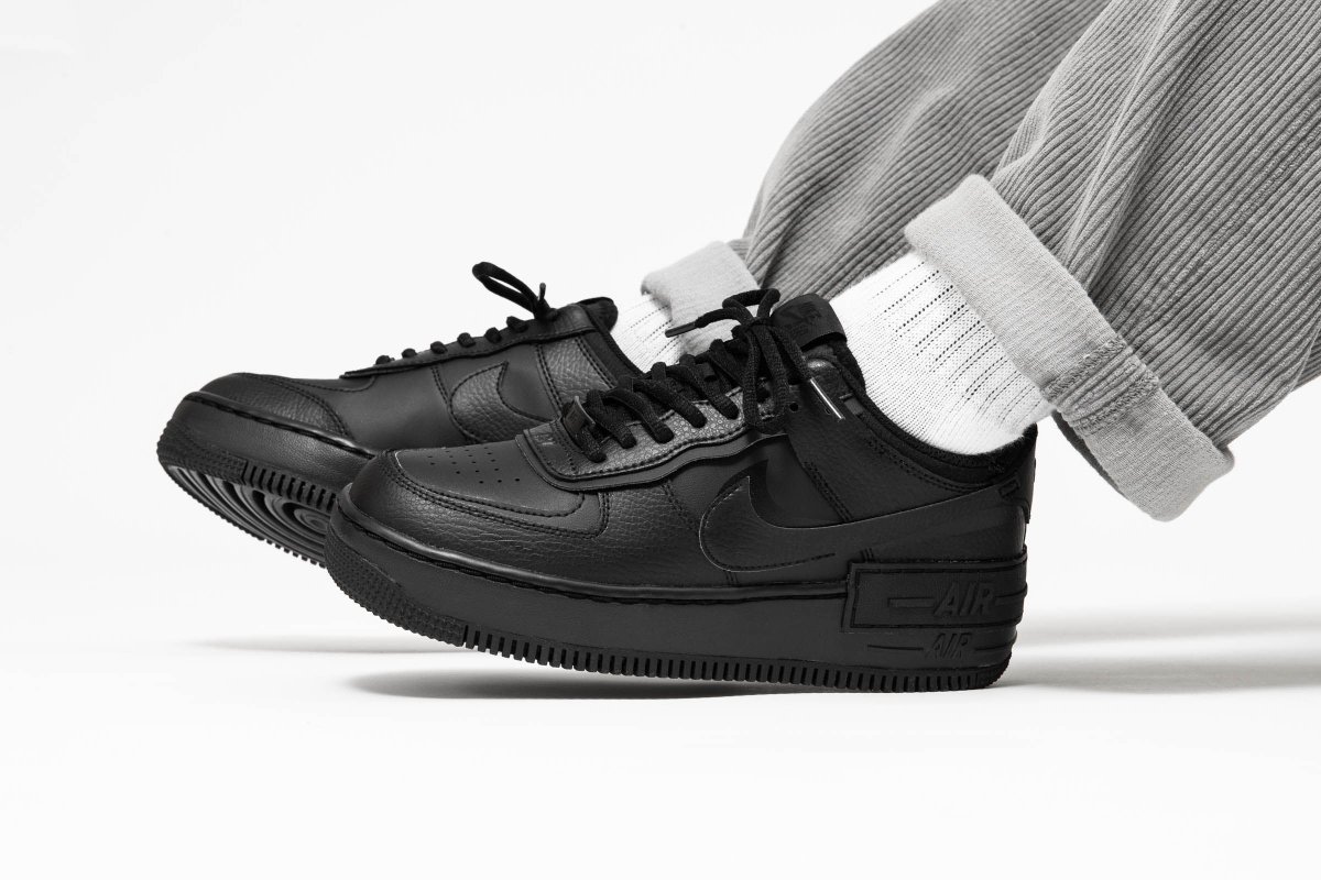 air force 1 black style