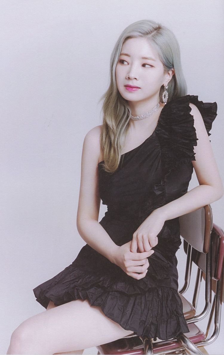 elkiefiles's tweet photo. lady in black. 

#HDLMusketeers
#HDLWelcomeBack https://t.co/YJvgxhDt14