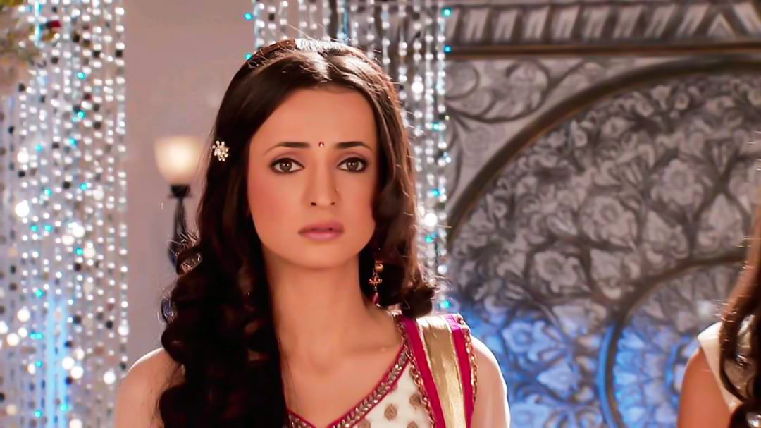 Keh rahi hai zameen keh raha aasman tere jaisa dooja nahin  #SanayaIrani  #BarunSobti  #IPKKNDRewind