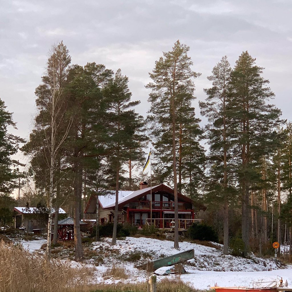 orydsoli's tweet photo. Åsundakanalen, Vålberg ⚓️🗺 https://t.co/ktkAHbEgBq