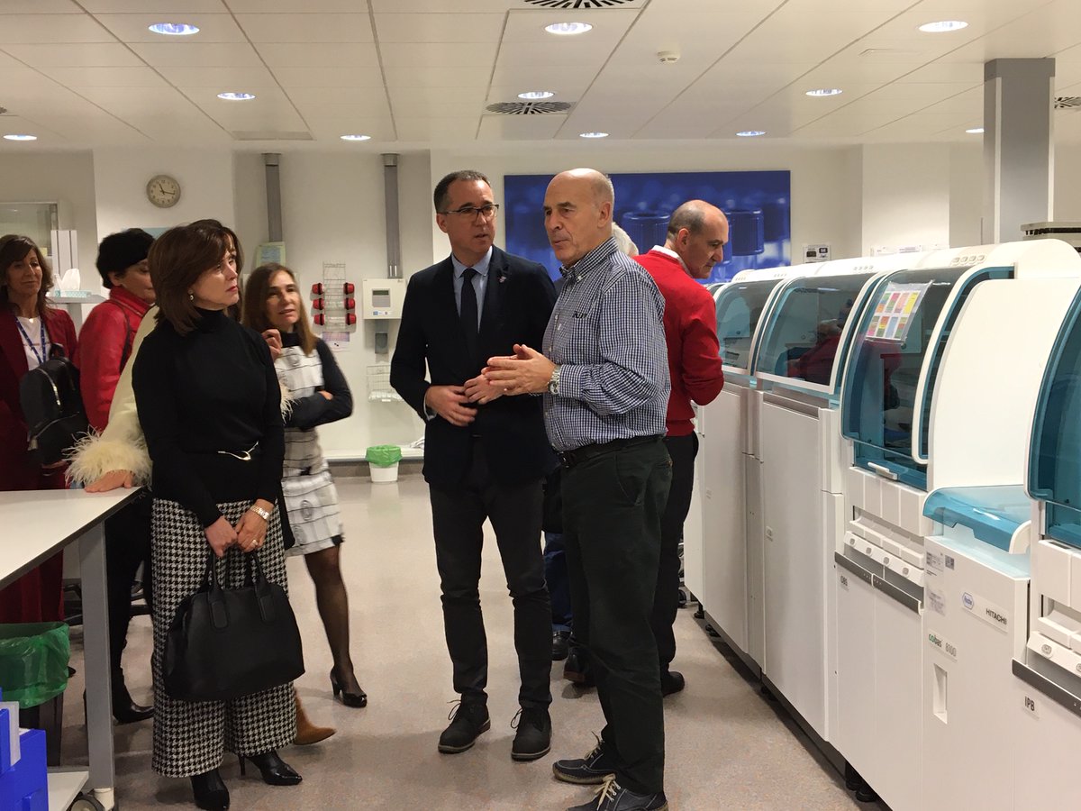 El consejero de Salud, <a href="/pifermu/">Pablo I. Fdez. Muñiz</a>, ha mostrado a su homóloga de Canarias, Teresa Cruz , el HUCA. Han mantenido una reunión sobre el desarrollo de los sistemas de información en la sanidad pública asturiana y han visitado varios departamentos junto al gerente del área IV, Luis Hevia