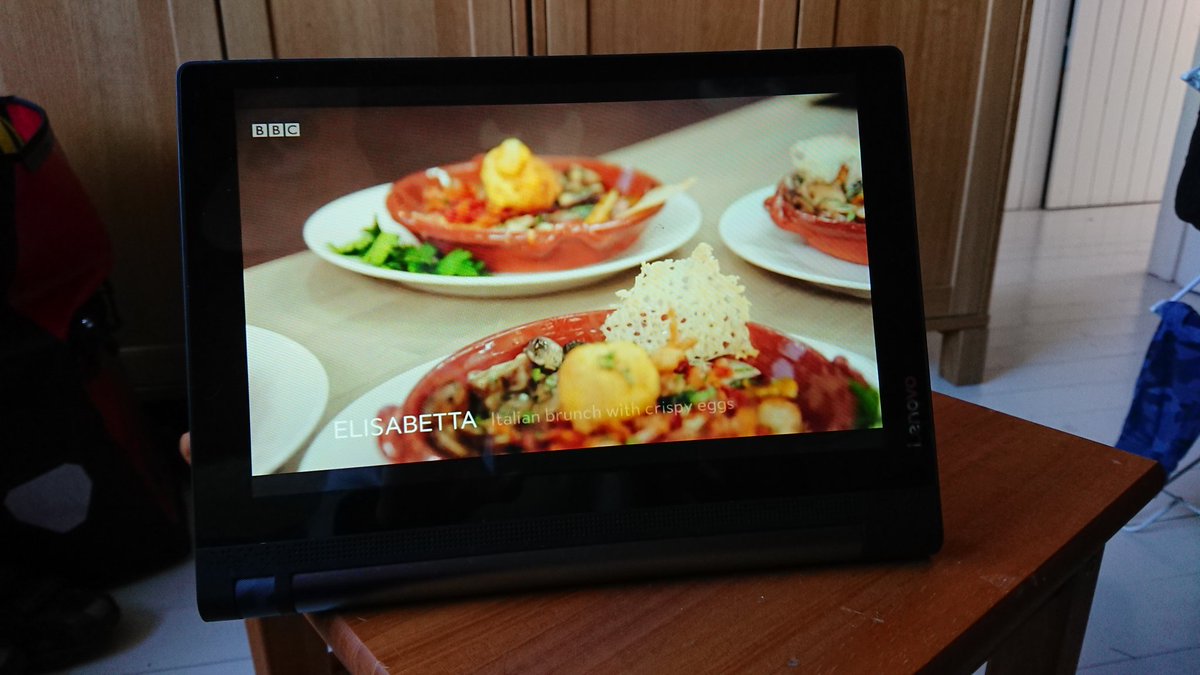 kitchen_canvas's tweet photo. How do you make crispy eggs? #Walthamstow's very own Elisabetta Iudica wows judges on @BestHomeCook with her "marvelous" Italian #brunch. So pleased for you Elisabetta! https://t.co/FueFwCUWdt
