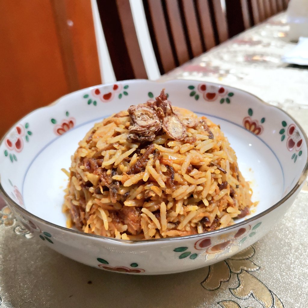 Dinner today : Vegetarian Tom Yam Fried Rice   #HomeCooking  #Vegetarian