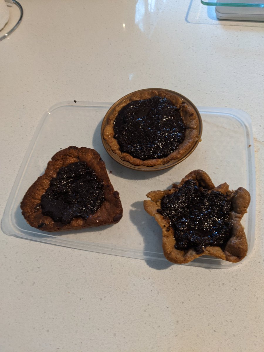 pandyman09's tweet photo. @MrBarryLewis treats for the kids tonight from your 4321 list....mmmmmm https://t.co/awyt3XQ7cR