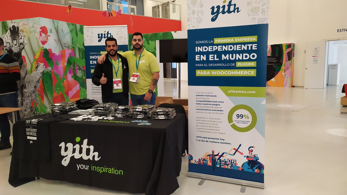 YITHEMES's tweet photo. ¡Ya estamos listos esperándote! ¡Pasa por nuestro stand y coge una camiseta! 😃 #WCZGZ #yithemes #yithevents #WordPress #WooCommerce https://t.co/XjkECChVF3