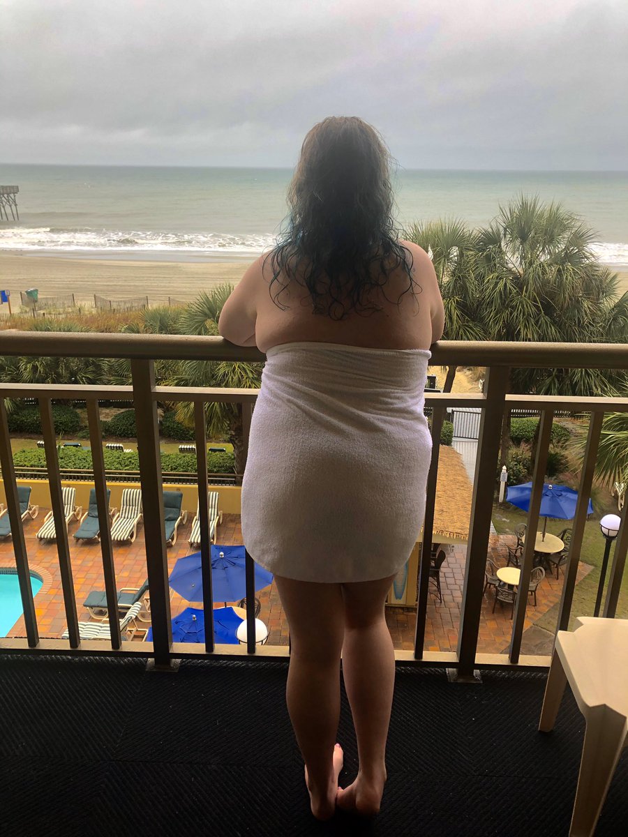 boozy1998's tweet photo. I miss the beach 🤤💦 https://t.co/IY6uKUL5Ea