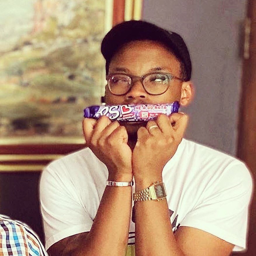 NalediMohapi's tweet photo. I was gonna say something PG13... but I was advised otherwise 😂
@Cadbury_SA @CadburyPSBar
Go get your PS bar, scan on the Facebook filter and stand a chance to win great prizes, including us 🤩
#FindLoveInYourLanguage https://t.co/oMKw7znY1M