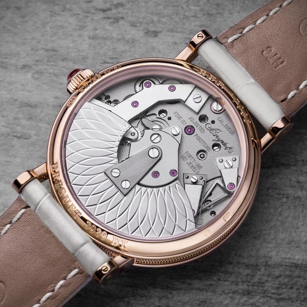 MontresBreguet's tweet photo. The magnificent craftsmanship lavished on this model is also visible through the back on the gold oscillating weight, graced with the same motif as the barrel.
#ref7038 #TraditionCollection https://t.co/1wfr5LdCJx