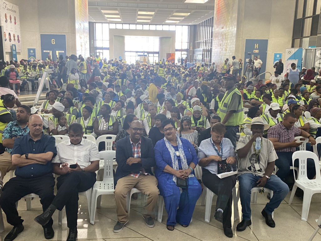 ricardomackenzi's tweet photo. Today is the 2020 #Back2School Event  of the @CityofCT #Walkingbus initiative. 

These volunteers from our commmunites walk children to and from schools across the cape flats. They are so passionate about what they doing. #TrueHeroes 🙌🙌

@SharnaFernandez https://t.co/DbfmAjeZz5