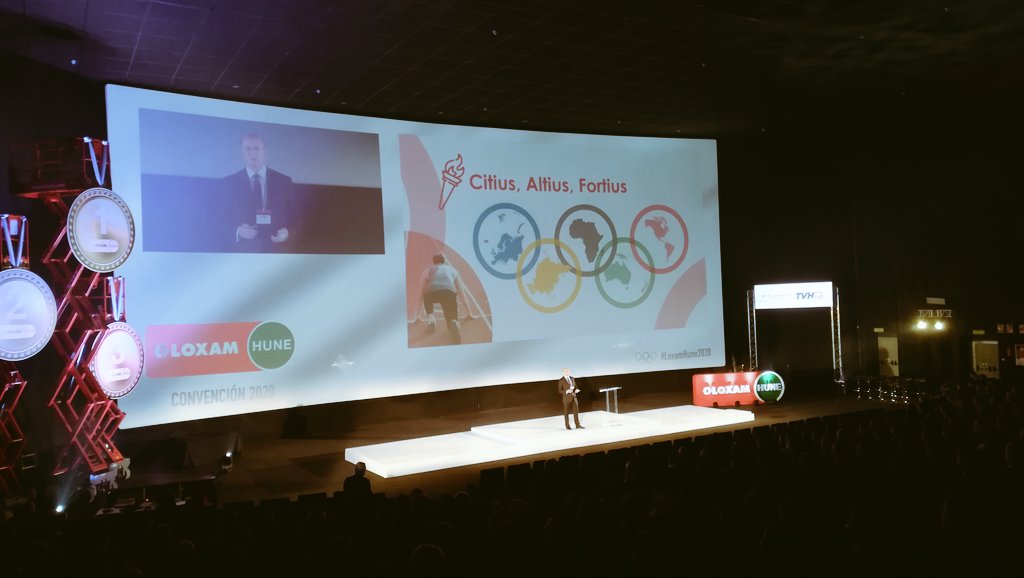 thinksotwit's tweet photo. La transformación de una empresa comienza por las personas.  LoxamHune lo ha entendido desde el principio y por eso lidera el mercado del alquiler de maquinaria en España. Convención de empleados #LoxamHune2020 https://t.co/S9Aoo5jMQk