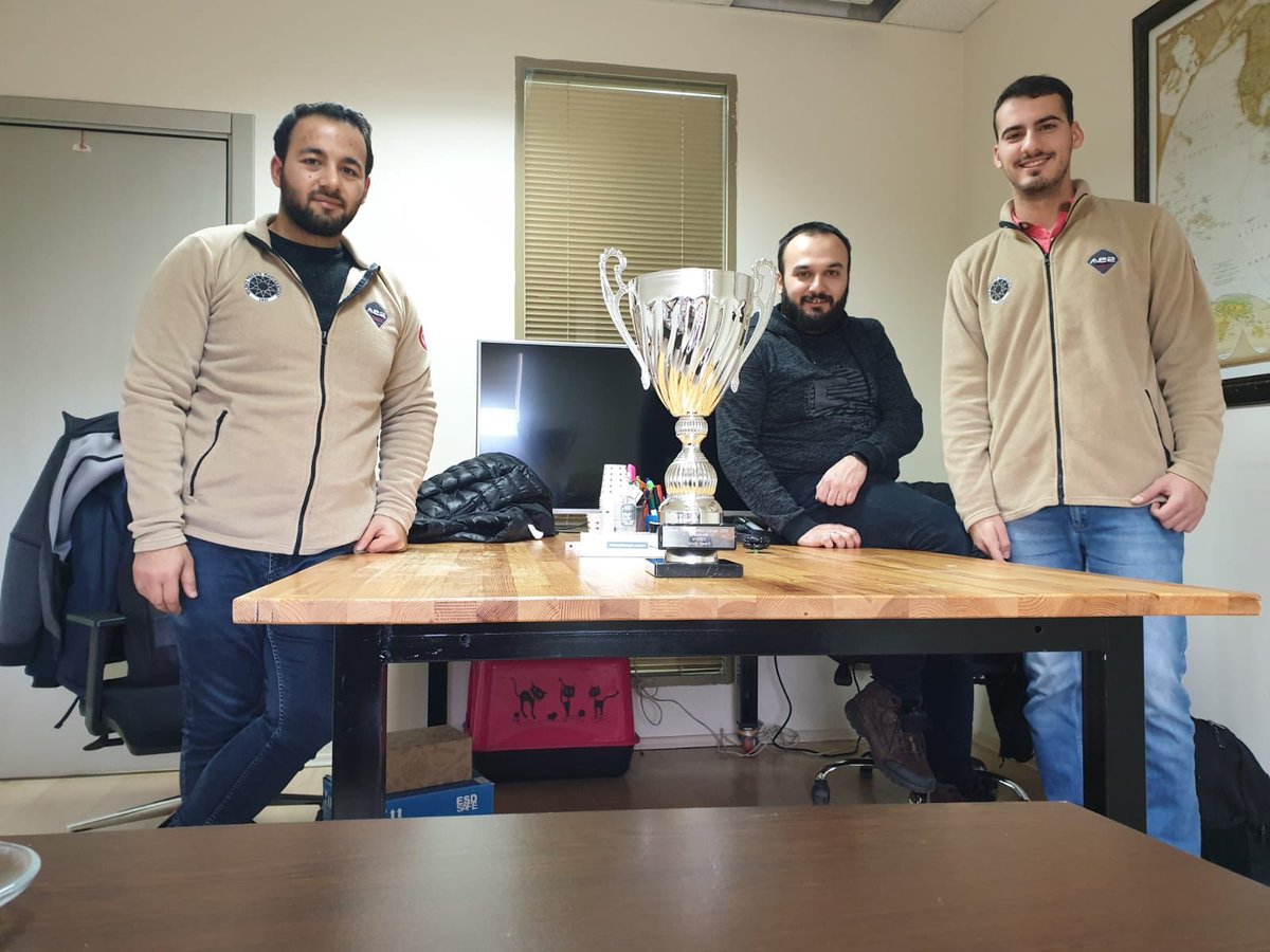 ae2project's tweet photo. Maddi ve manevi destekleriyle her daim yanımızda olan @robotistan ailesine teşekkürlerimizi sunarız 😌 

#ae2project #ae2 #ae2projectteam #efficiency #robotistan #renewableenergy #car #battery https://t.co/9Y8YAQDKlo