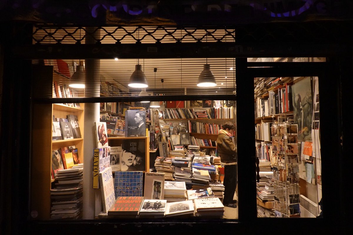 hiro_moriya's tweet image. #Paris #secondhandbookstore