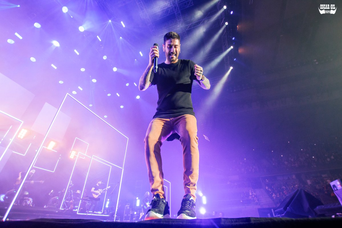 elultimopress's tweet photo. Concierto de @MelendiOficial en el @WiZinkCenter de Madrid @CarlitoRecords @SonyMusicSpain
#Melendi #micuboderubik #micuboderubiktour #concierto #photo #photoconcert #carlitorecords #sonymusic #wizink #madrid #press #AgenciaPremier #elÚltimo
Foto 📸: @OscarGil1324 https://t.co/SOr5fDVPZy
