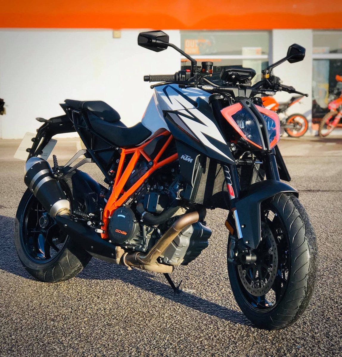 racing_jd's tweet photo. 🚨 Demonstrator Sale 🚨
1290 Super Duke R 2019
722 Miles
2019 (19 Plate)
Includes
Performance Pack
Track Pack
First Service ✅
825mm Seat Height
173 HP
Current List Price £14511 *inc packs
OUR DEMO PRICE £11399 saving over £3000

Call or message for information
01752 848888

🧡 https://t.co/kQoanqBkvb