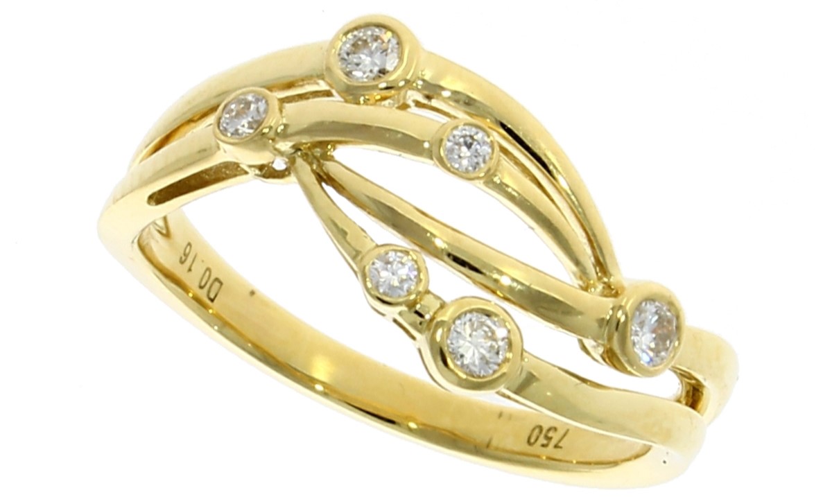 Add some sparkle to January
#glenrayjewellers #diamonds #sparkle #since1967 #beauty #jewellery #ring