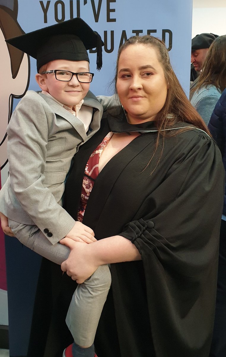 emmajayne101293's tweet photo. Graduation Day 👩🏻‍🎓🎓 #universityofHull #graduatednurse #classof2019 @HullNursing https://t.co/QgJS1je2K1