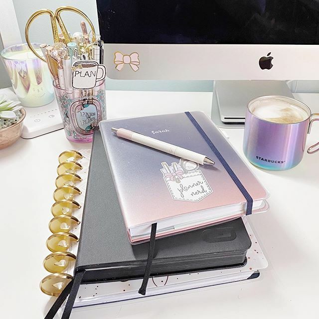 CreativelyO's tweet photo. Catching up and getting organised after what seems like a super busy week .
.
.
.
.
#stationery #plannerlove #mossery #happyplanner #migoals #plannercommunity #planner #planning #ukplanneraddicts #plannergirl #journal #stationeryaddict https://t.co/ZKwQFIVNc4 https://t.co/PTBjsthRlb