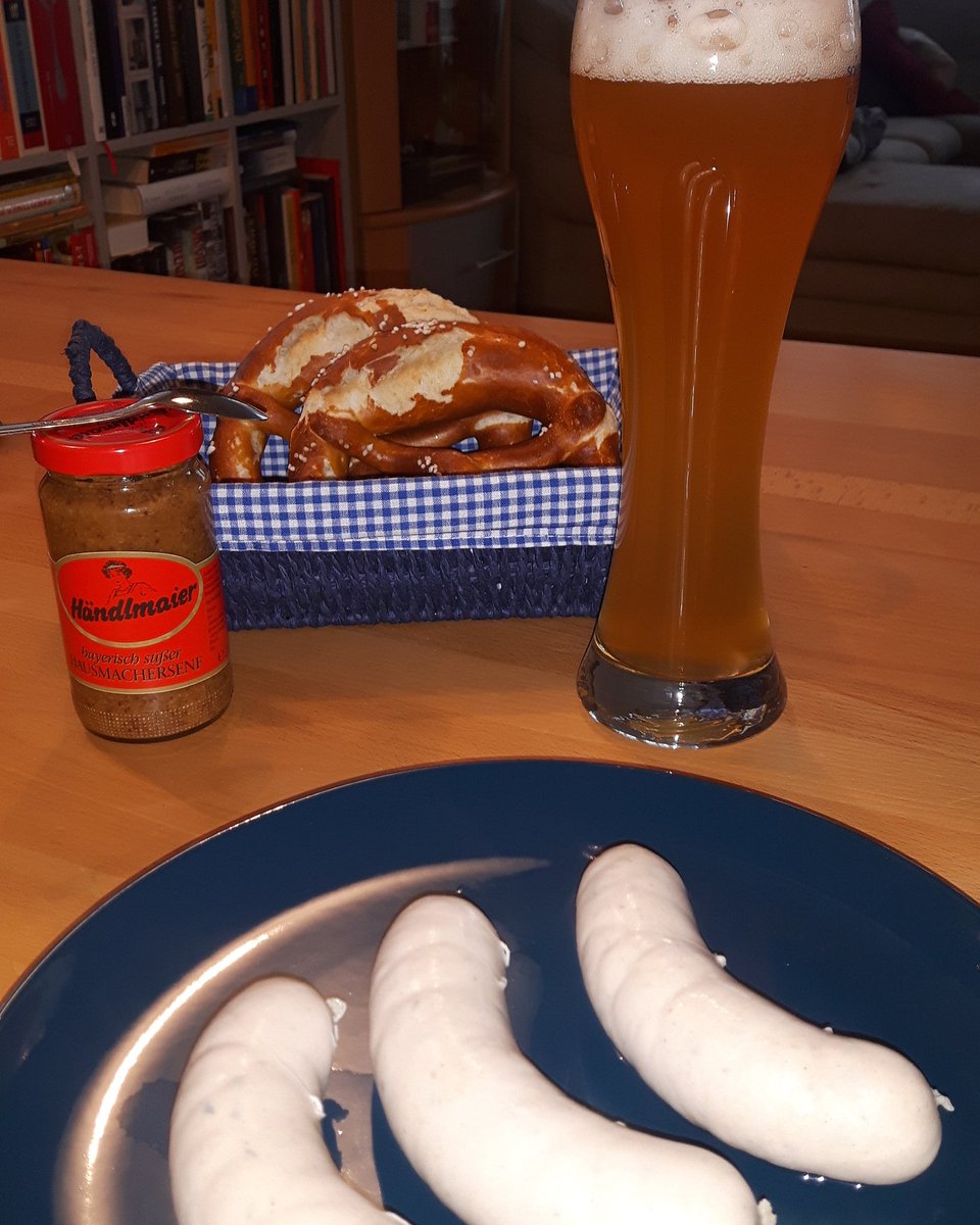 patty_felg's tweet photo. Beste Frühstück auf der Welt: Weißwurstfrühstück #bavaria #weißwurstfrühstück #weißwurst #mirsanmir #asoascheenadog #upperbavaria 🤗👌 https://t.co/bQW8jtaKAA