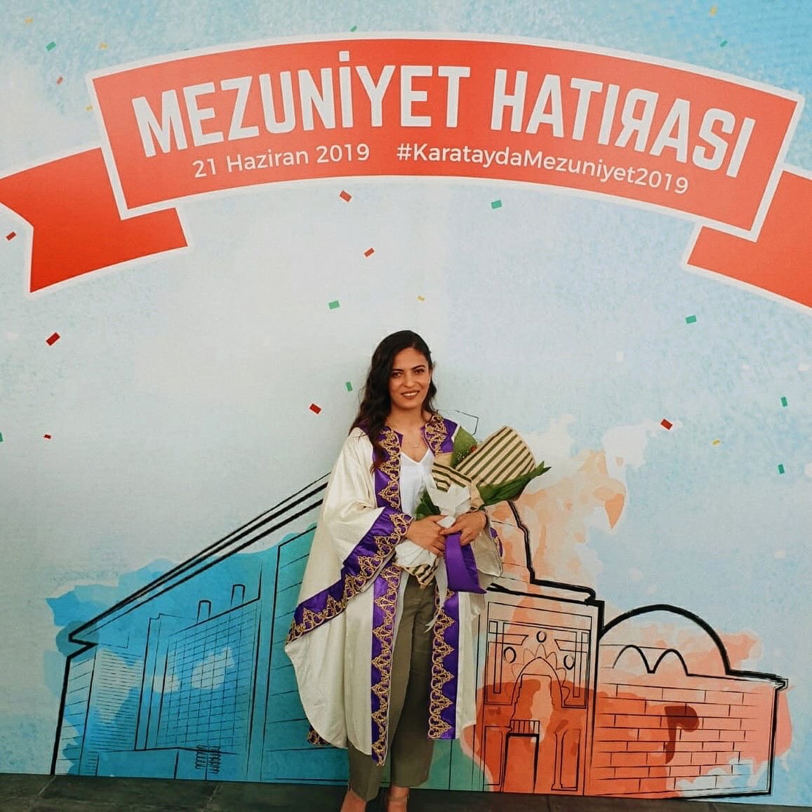 KaratayEEE's tweet photo. Elektrik Elektronik Mühendisliği Bölümü mezunumuz Zeynep Demirdağ, Özyeğin Üniversitesi master programından kabul ve kısmi TA’lık (kısmi zamanlı öğretim asistanlığı) almıştır. Zeynep’i tebrik eder, başarılarının devamını dileriz. 👏🏻 https://t.co/EljdTGalQ0