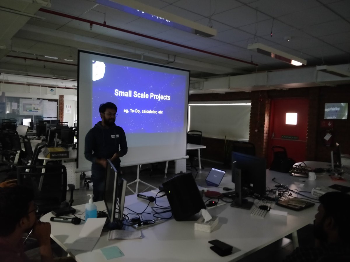 vuehyd's tweet image. Do you really need a state management solution? 

#vuehyd #vuejs #vuemeetups #vuex