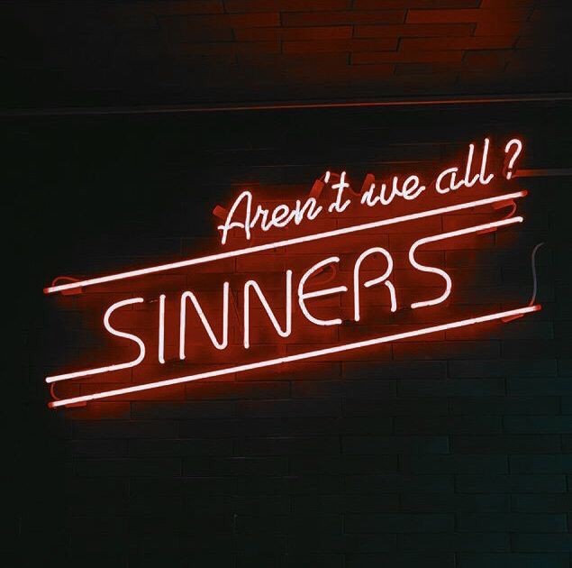 ~ one of us is lying | Karen Mc.Manus ~a wholesome gripping..investigation involving a death of a student putting 4 ppl wd embarrassing secrets as suspects. It includes bad boy wd dark past nd nerd girl trope , lgbtq romance nd discovering ur real self thng . fun quick read ♡