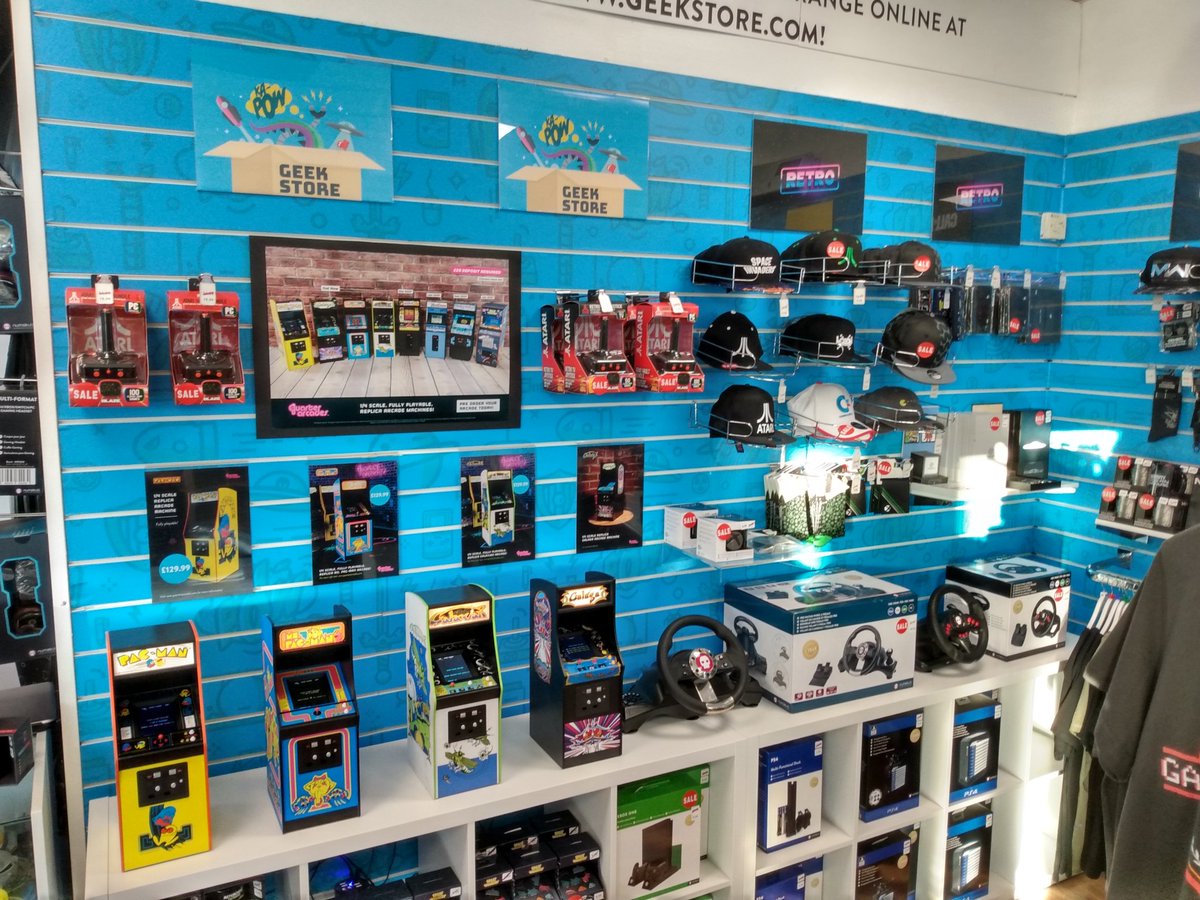 GeekStoreHull's tweet photo. Morning everyone! Check out the shop today if you are in town. The sale is still on with some great bargains still to be had. From t shirts, hoodies, gift sets, pop vinyls to key rings, tubbz, wallets, caps and beanies, we have it all! #geekstorehull @PrincesQuayHull #sale https://t.co/jWuVkMyJ9k