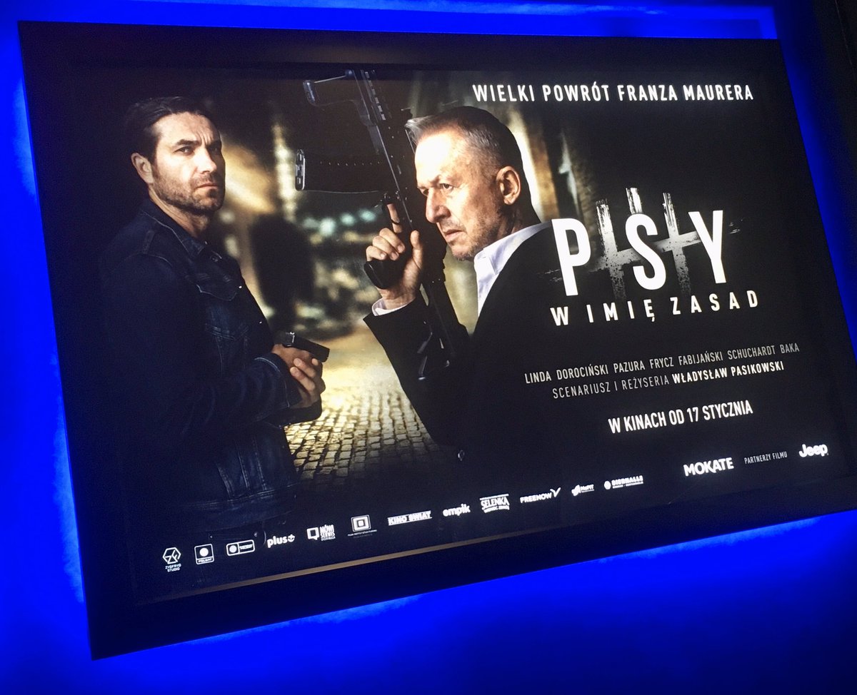 JNizinkiewicz's tweet photo. Zgadza się tu tylko muzyka Michała Lorenca, gra zgorzkniałego Bogusława Lindy i scena Franza z Angelą. #Psy3 nie poruszają i nie mówią nam nic o Polsce,jak #Psy, ale też dialogi są dużo słabsze nawet niż w #Psy2. A mimo wszystko warto dla sentymentalnej podróży do przeszłości.*** https://t.co/Trc9kOxArY