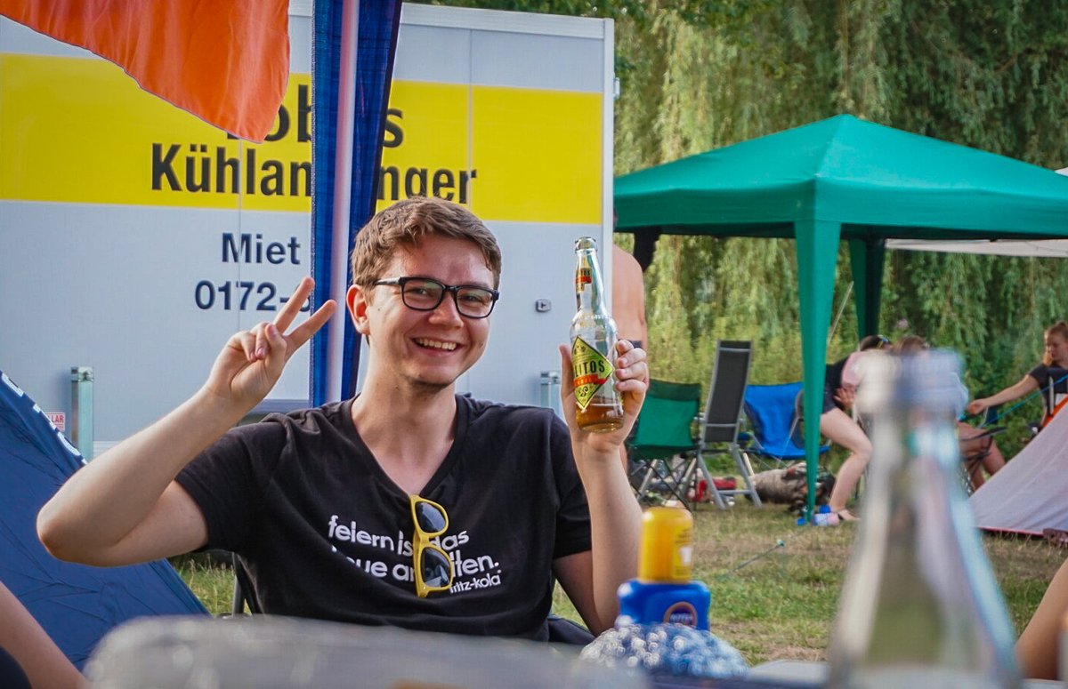 schnabelino's tweet photo. 🎉 COMMUNITYTREFFEN 2020 🎊

Da das Treffen im letzten Jahr schon so gut angekommen ist, planen wir aktuell für 2020! 😍 Solltet ihr Interesse haben, dabei zu sein, könnt ihr euch hier eintragen 👀:

https://t.co/0KaDI2mqy5

Hier noch ein paar Bilder vom letzten Jahr aus Vöhl 📸: https://t.co/i9kOaHZ0Ct