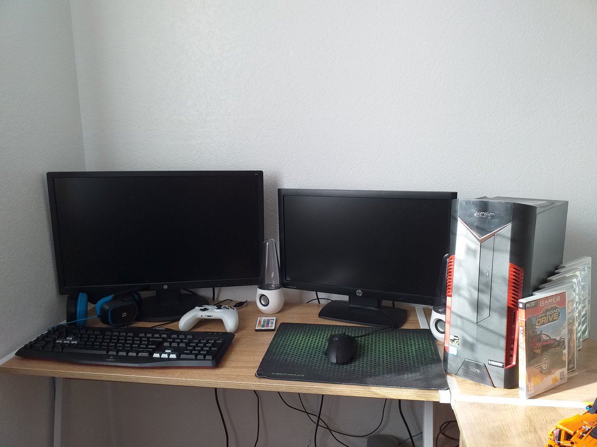 HelleuxB's tweet photo. @fnatic_TonyFPS @msifrance #MSILEVELUP
J'aimerais trop avoir une bête et non sa . https://t.co/FpoKOqfJiT