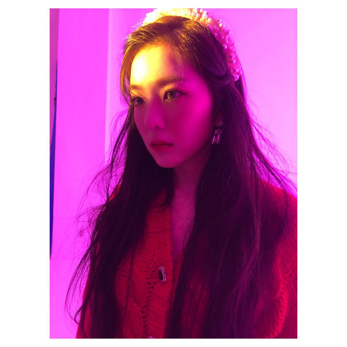 renestgrm's tweet photo. 200118 Irenestagram #RedVelvet #레드벨벳 #Irene #아이린 #RVF  (5P)

😆😁😄

https://t.co/jQMLJlyR8R https://t.co/jQQHlMyMZg