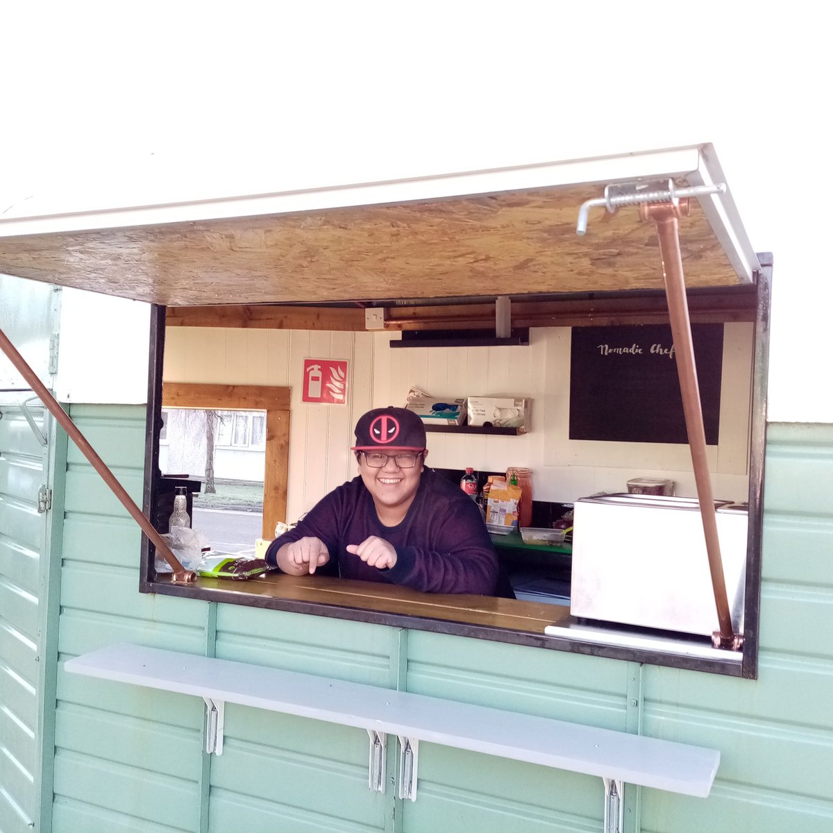 Nearly ready for her first day's trading <a href="/Nomadic_chef/">Charmaine dela cruz⁷</a>. Chaz is bringing the finest of Filipino cuisine to the Midelton farmers market
