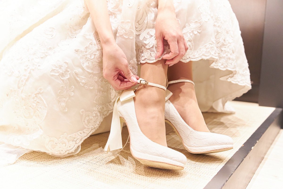 ট ইট র Sion 結婚式でマイラさんのクレアーヌ履いてきました 見た目の満足度はもちろんだけど ヒール高いのに歩きやすくて本当に買って良かった スタイリストさんやメイクさんにも大好評でした 写真も綺麗に撮ってもらえて嬉しい T Co ট ইট র Sion 結婚式でマイラさんのクレアーヌ履いてきました 見た目の満足度はもちろんだけど ヒール高いのに歩きやすくて本当に買って良かった スタイリストさんやメイクさんにも大好評でした 写真も綺麗に撮ってもらえて嬉しい T Co
