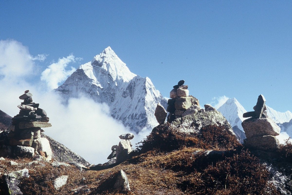 „Wenn ihr in die #Gletscherspalte fahrt, seid ihr tot. Wenn ihr aber so fahrt, wie ihr es bei den letzten Hängen gezeigt habt, dann schafft ihr das ohne Probleme.“

Was meine Skitourenteilnehmer gelernt haben, wenn ich ihnen als Profi-Bergführer das sagte?
buff.ly/2AbyJmR