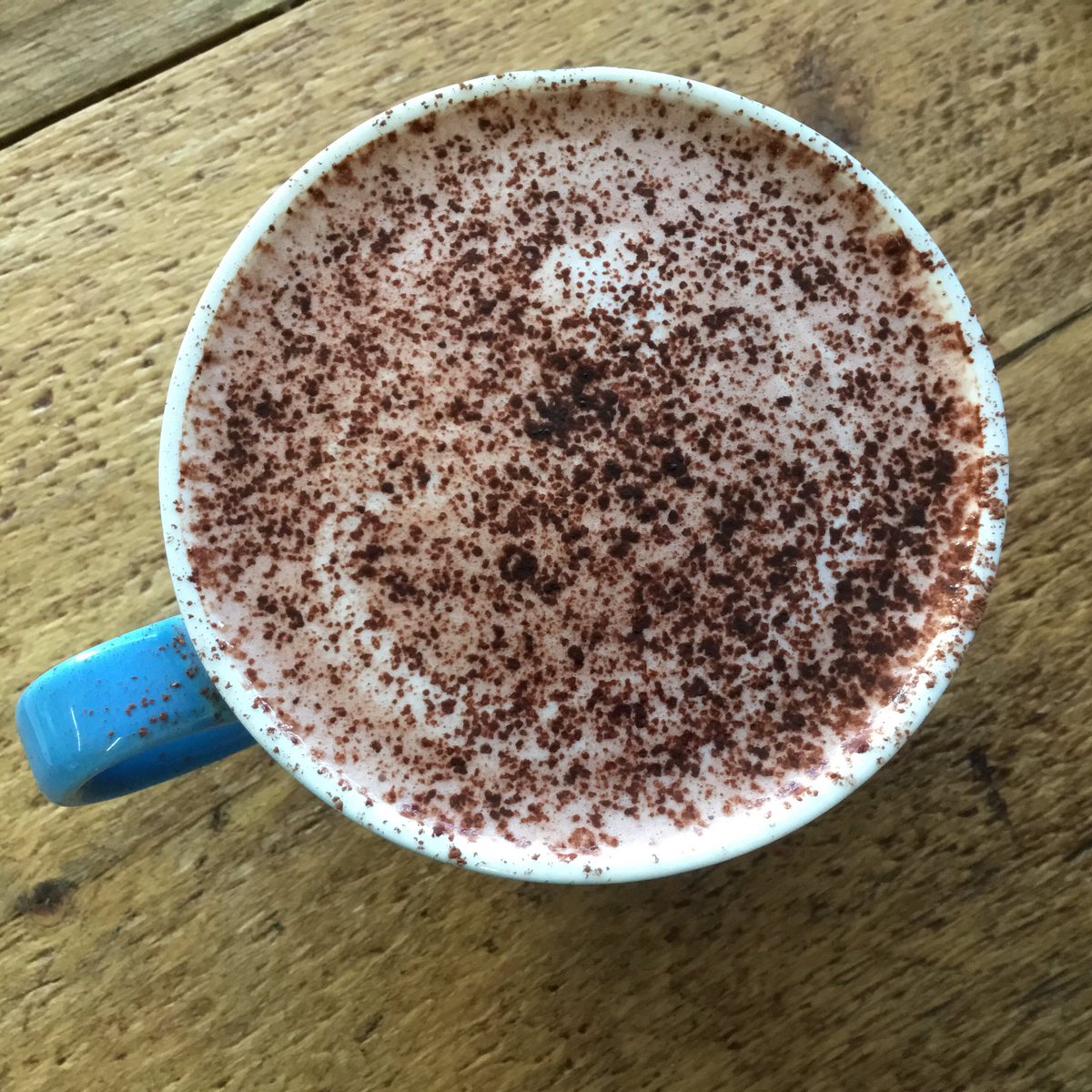 Brrrrrr it’s cold today. Perfect weather for a delicious @cliftoncoffee hot chocolate :)