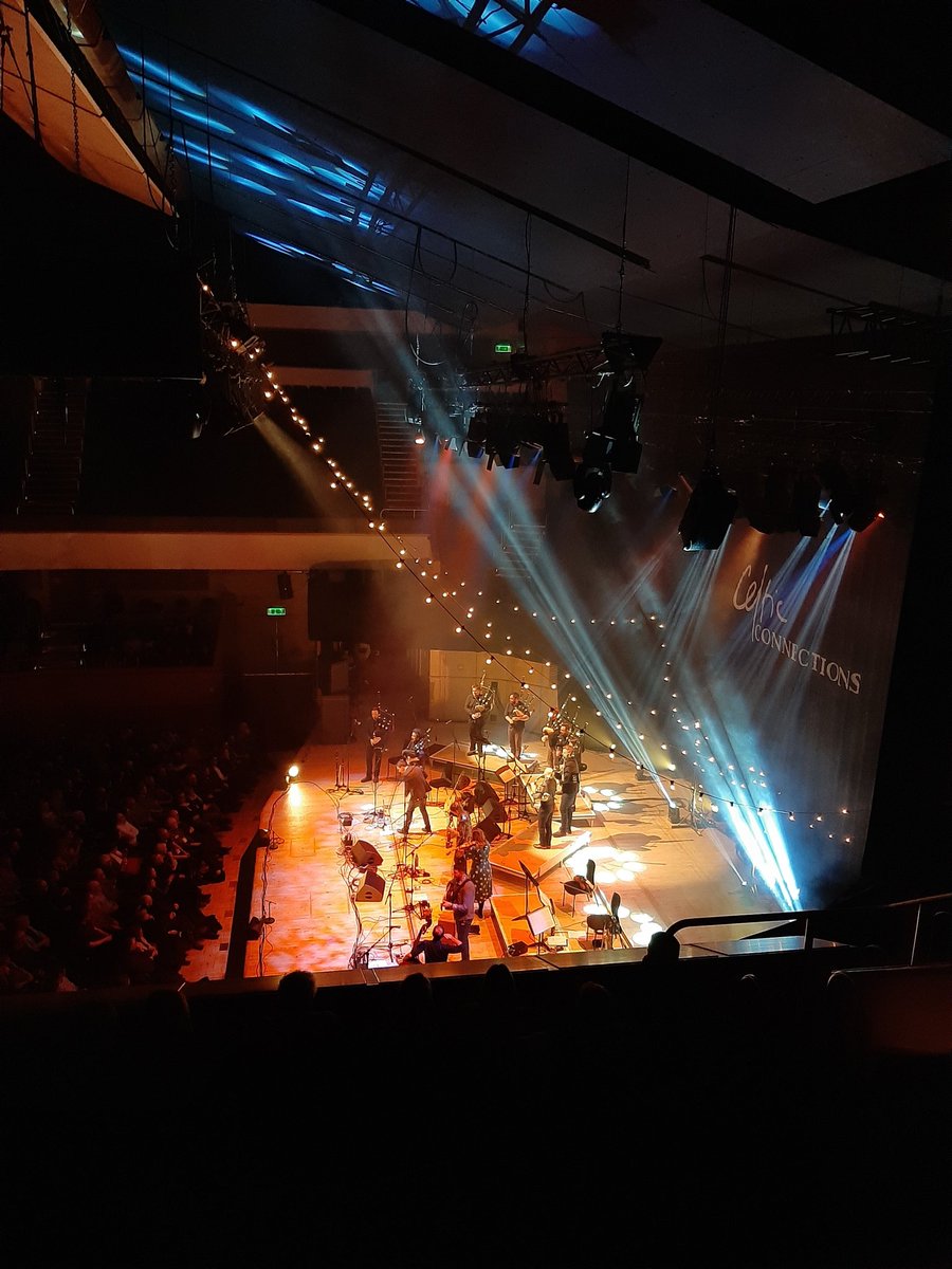 laurabethsalter's tweet photo. @breabach celebrated 15yrs since winning the Danny Kyle with founding members @patsyreid & Donal Brown and loadsa great guests last night. Such a special evening, and warmest audience.
I don't mind having a #gigface for a husband ;-) #breabach #ccfc2020 https://t.co/uC4XID412w