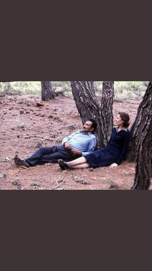 #RahsanEcevit                         Karaoğlan, beyaz güvercinine kavuştu.