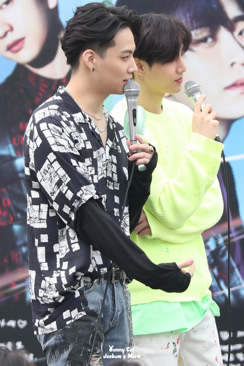 BunnyCat_Bmark's tweet photo. 190601 Mini Fanmeeting 🐰🐱

#GOT7 #갓세븐 #JB #제이비 #JAEBUM #MARK #마크 #Bmark #Markbum https://t.co/CFz6eQVRM9