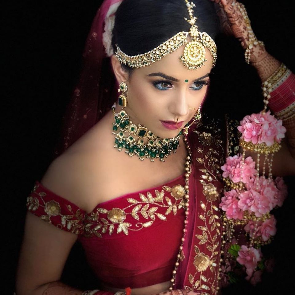 FollowIWS's tweet photo. We have a lot of tricks in our 'pitara' to help cover you this SHORT- coming. #indianbride

https://t.co/wanqRhk7Lh https://t.co/zpqvvRILiF