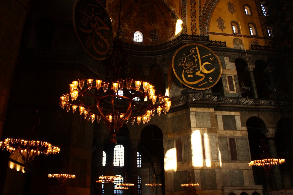 zepismailoglu's tweet photo. "..Ayasofya; ne taş ne çizgi, ne renk ne hacim, ne de bütün bunların madde senfonisi; sadece mana, yalnız mana…"

-Ayasofya Cami-

@mosquesty
@MuslimCulture https://t.co/HDNLfmUkaH