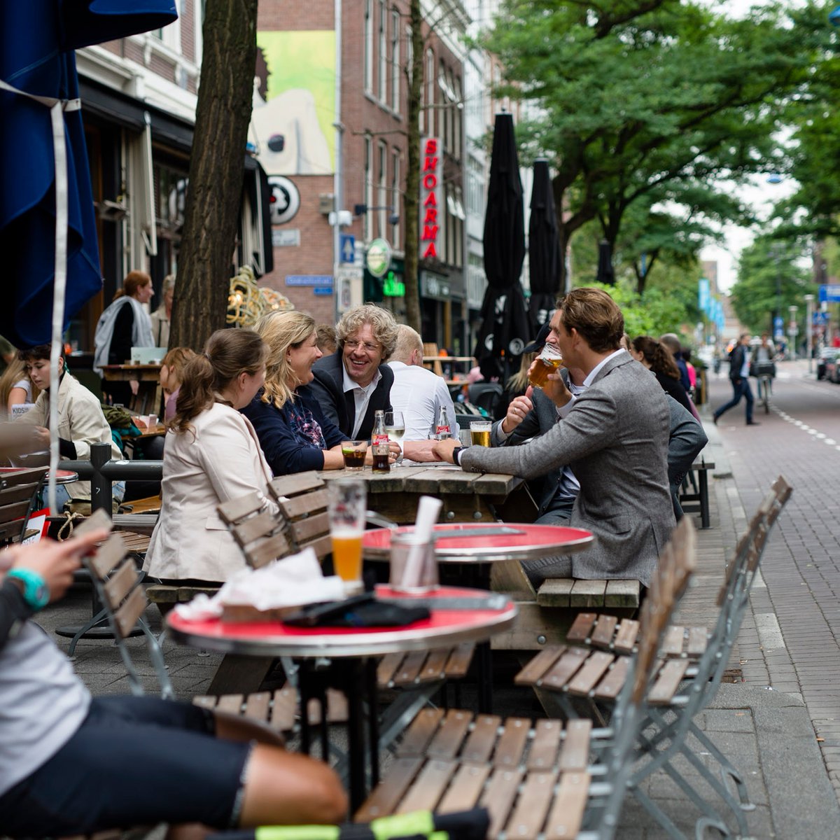 Wat een mooie stad. En dit is toch wel een van de gezelligste plekjes. Geniet van een fijn weekend!

#Rotterdam #Wonenin010 #Vastgoed #Makelaardij #Verkoop #Aankoop #VDJmakelaars #wittedewith #fijnweekend