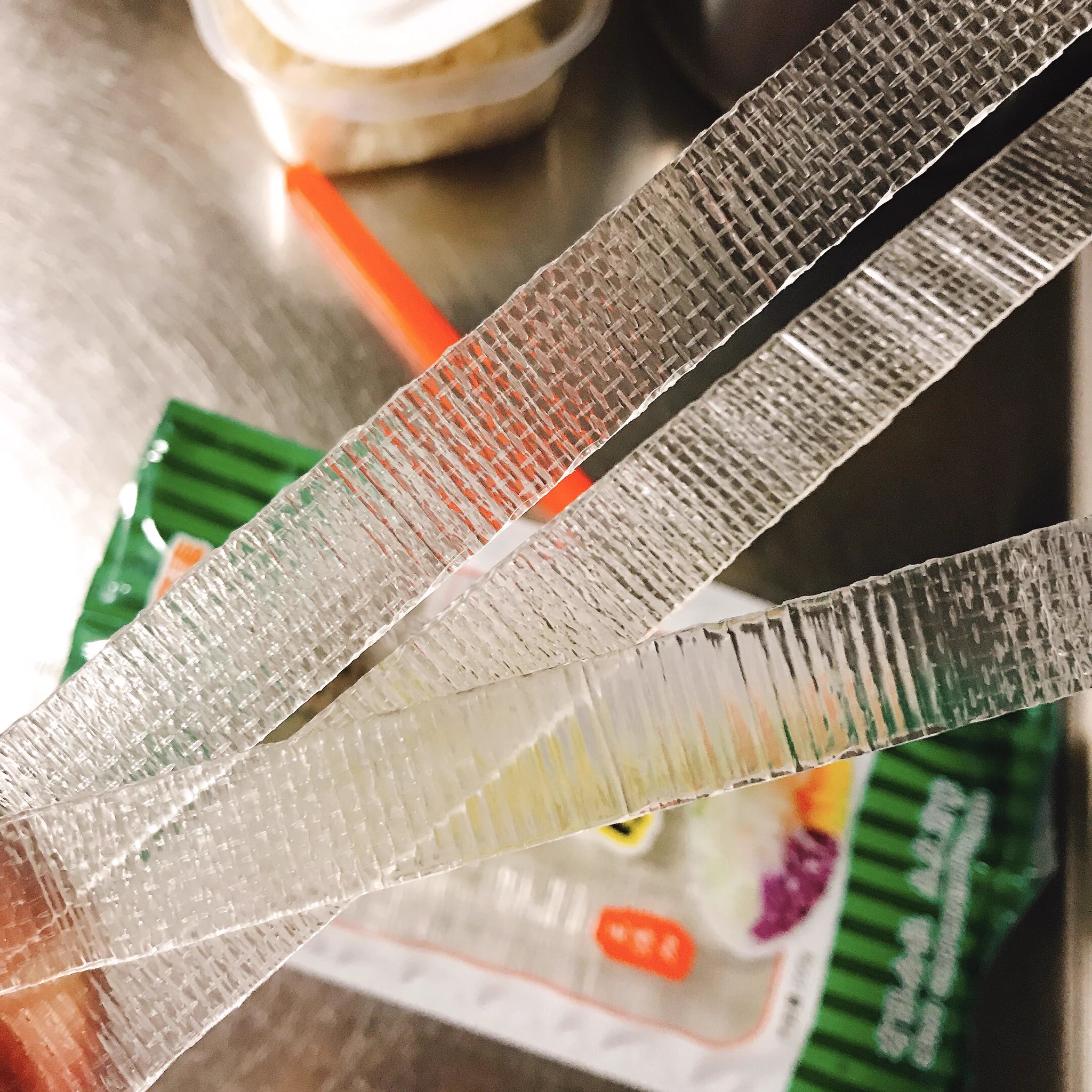 とにかく美味い。無限むちむちの大拉皮(だーらーぴー)。味もすぐ染み込む。甘辛の味噌で豚肉と一緒に炒めてごらんよ。1発KOだよ。