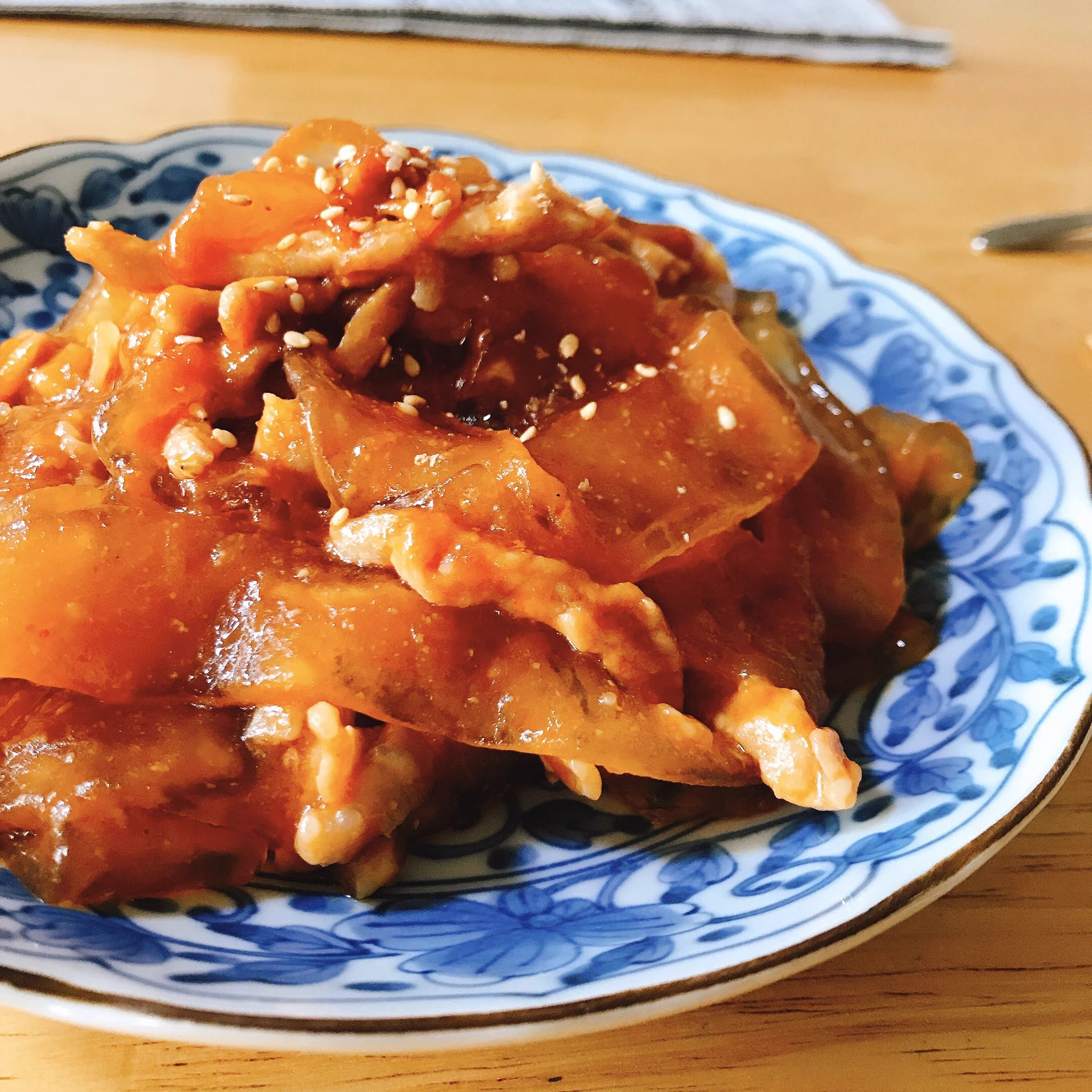 とにかく美味い。無限むちむちの大拉皮(だーらーぴー)。味もすぐ染み込む。甘辛の味噌で豚肉と一緒に炒めてごらんよ。1発KOだよ。