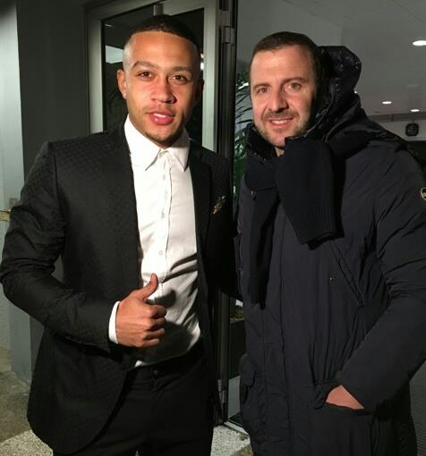 OLRhodeIsland's tweet photo. Who would have thought on this date 3 years ago @Memphis was an @OL_English @OL  player?? Man has time gone by.. also good to see how he has matured at our club and is now club captain! #rightfullydeserved #teamOL https://t.co/cOhMP3CZSN