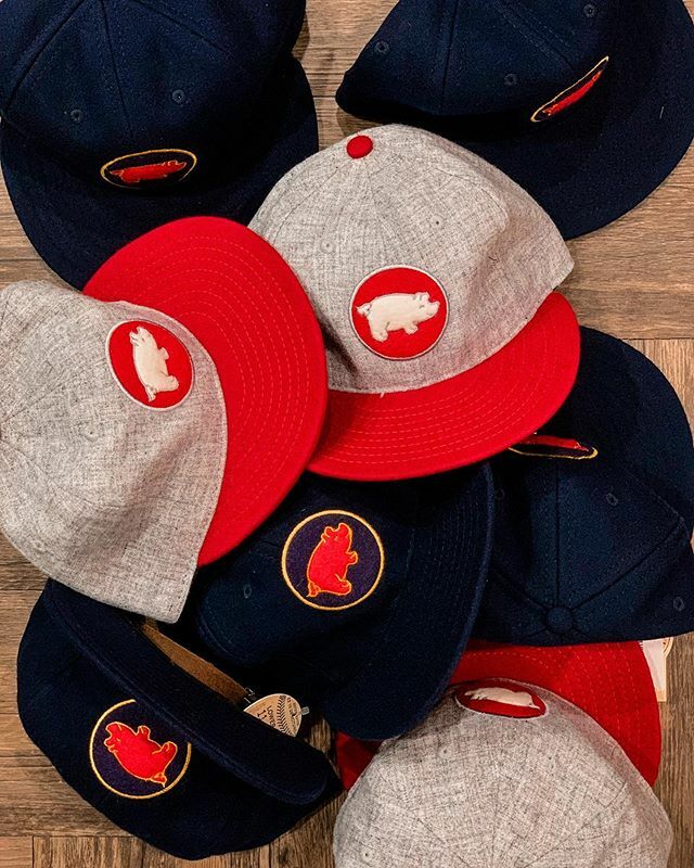 It’s a big #gameday on The Hill and we’re ready to watch the Hogs win from the shops. Heading to the game? Stop by to get a new hat, polo, or pullover before the game! Couldn’t get tickets? Come watch the game with us! #WPS #SmilingPig #GoHogs ift.tt/2FYPHrz