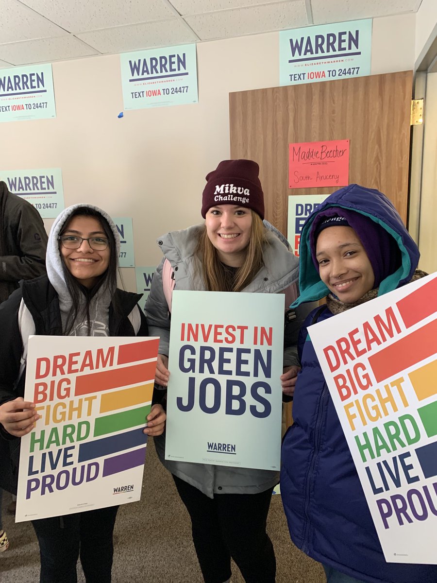 robyn_inDC's tweet photo. Getting ready to door knock for Big Structural Change!! #TeamWarren #van6 @MikvaChallenge @MikvaDC https://t.co/1erYPGfe8t
