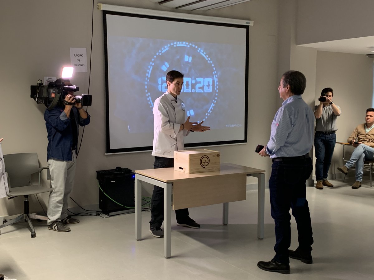 MasterchEFugr's tweet photo. 📰 Algunos medios han empezado a hacerse eco de la especial visita que hemos recibido en #MasterchEFugr 💫 Ni más ni menos que la televisión nacional #rtve Gracias a @ccentenoc y el resto de cámaras y organizadores por concedernos esta experiencia 🎥 ¡Ha sido todo un placer! https://t.co/OpVSZgNdQg
