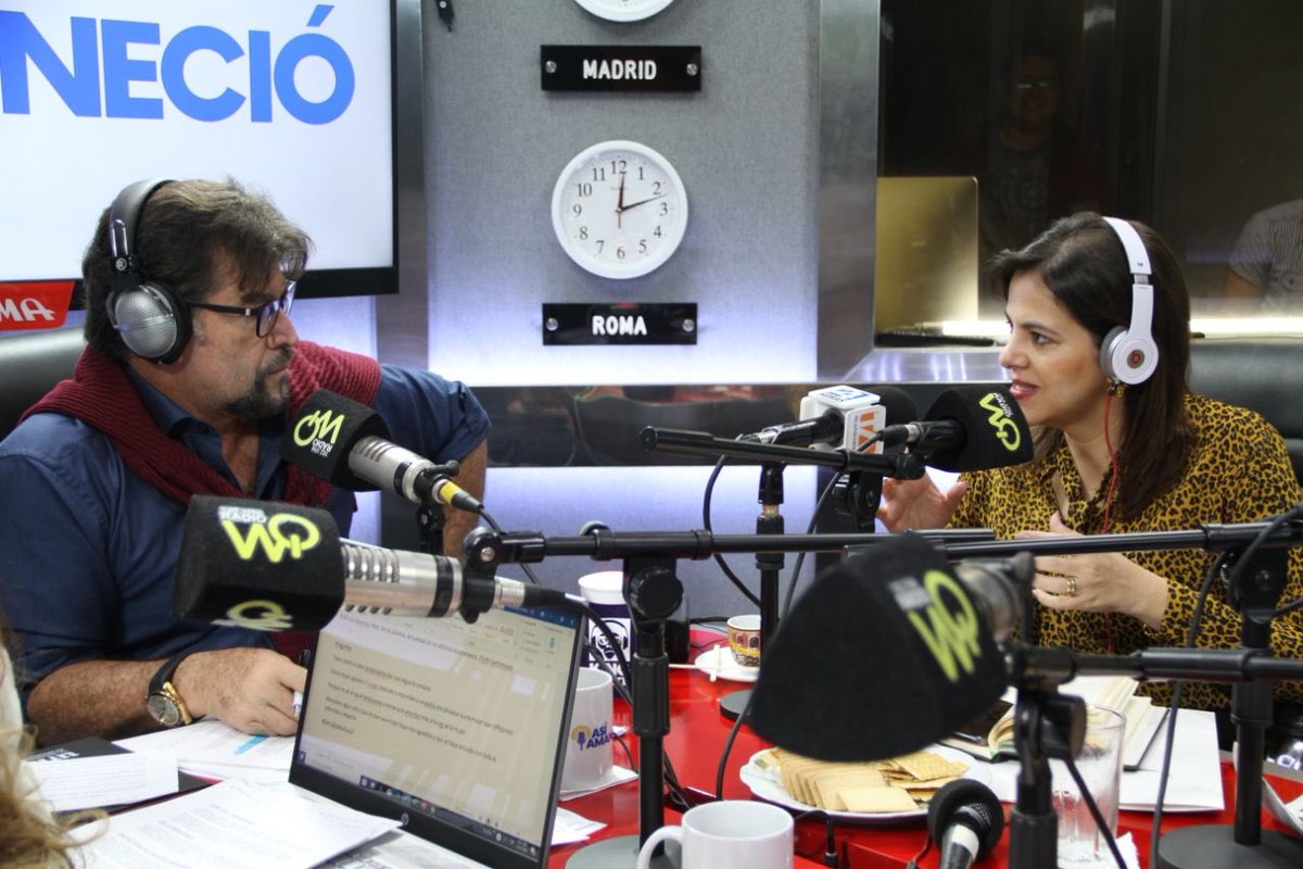 Ayer tuve una interesante y extensa entrevista con <a href="/CarlosVerareal/">Carlos Vera</a> en @AsiAmanecio 
Varios temas de la coyuntura política y de seguridad. Guayaquil y el país. Los invito a escucharla: 
youtu.be/g-_fu3HbZEI